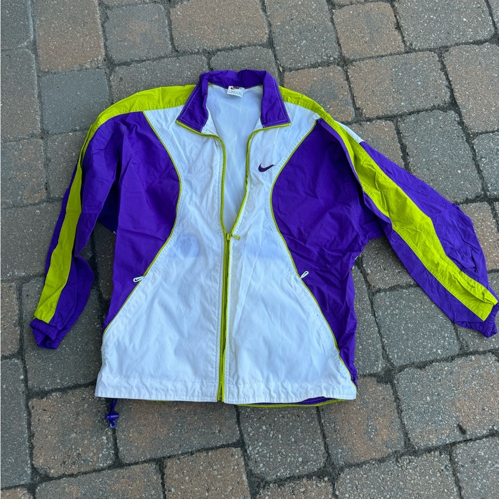 Vintage 90s Nike windbreaker, size small (4-6)